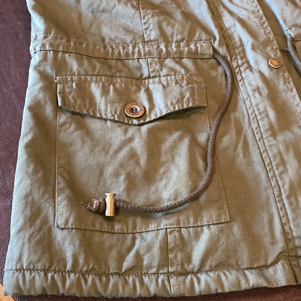 C'esttoi | Olive Green Vest - Picture 4 of 8